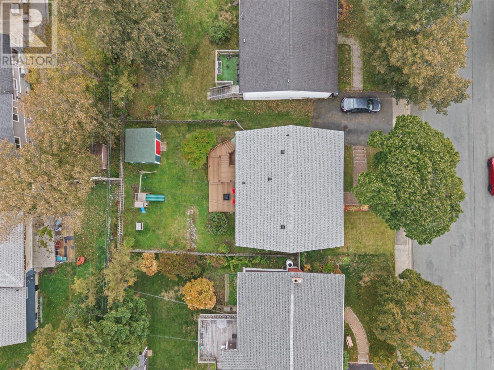 7 Macpherson Avenue Property Photo 5