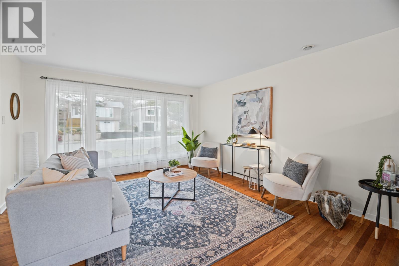7 Macpherson Avenue Property Photo 8