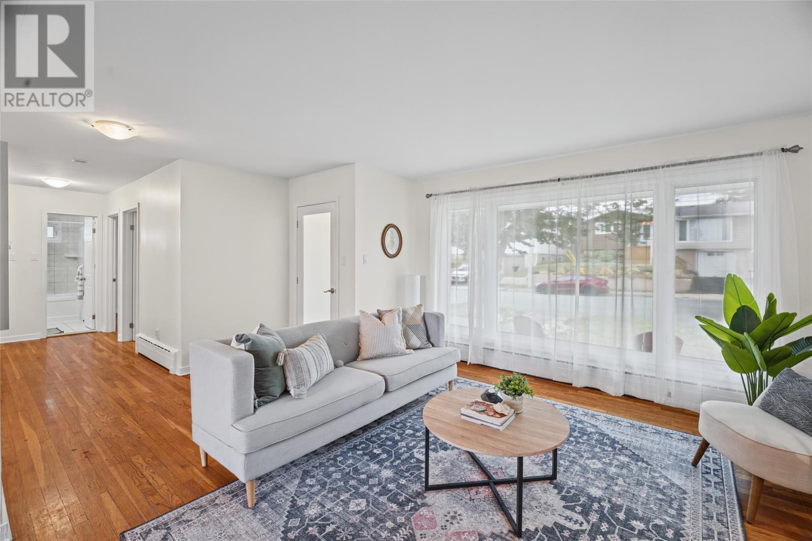 7 Macpherson Avenue Property Photo 9