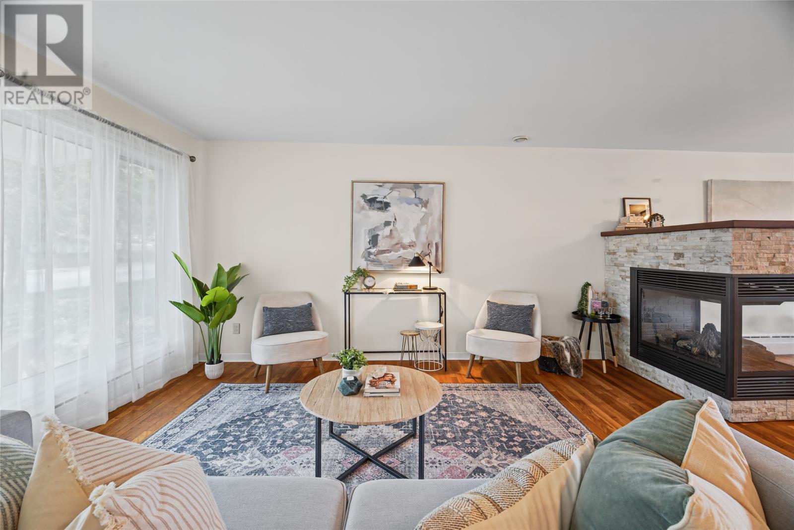 7 Macpherson Avenue Property Photo 10