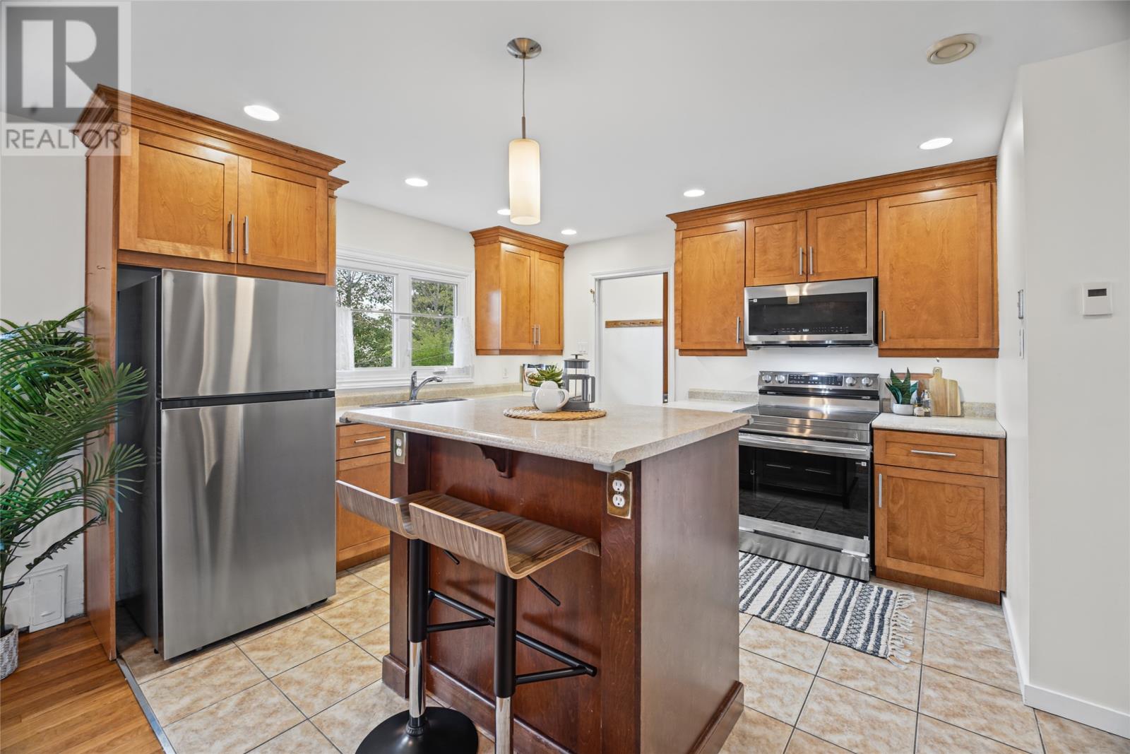 7 Macpherson Avenue Property Photo 13