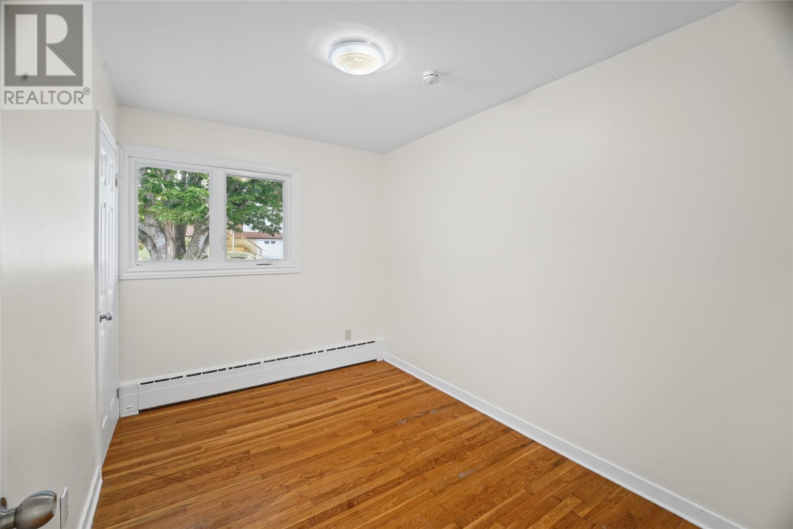 7 Macpherson Avenue Property Photo 21
