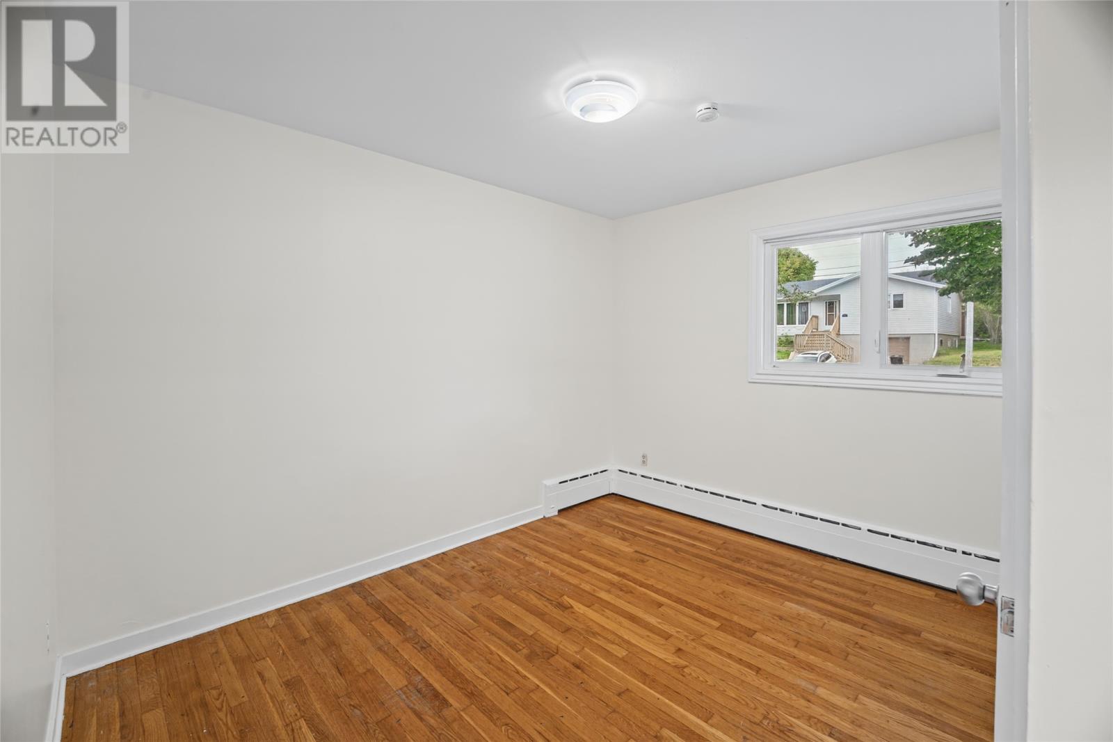 7 Macpherson Avenue Property Photo 22
