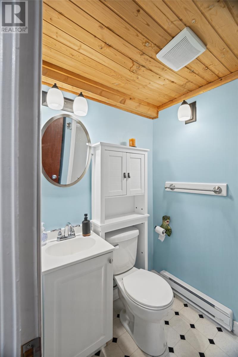 7 Macpherson Avenue Property Photo 26