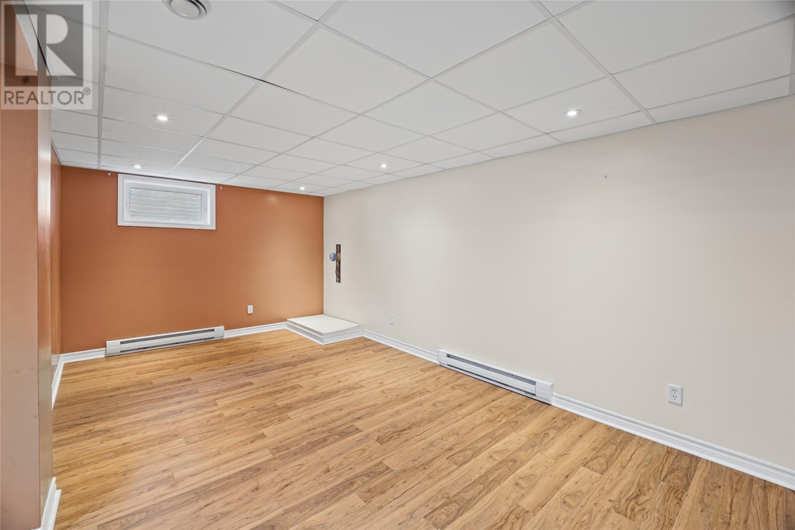 7 Macpherson Avenue Property Photo 28