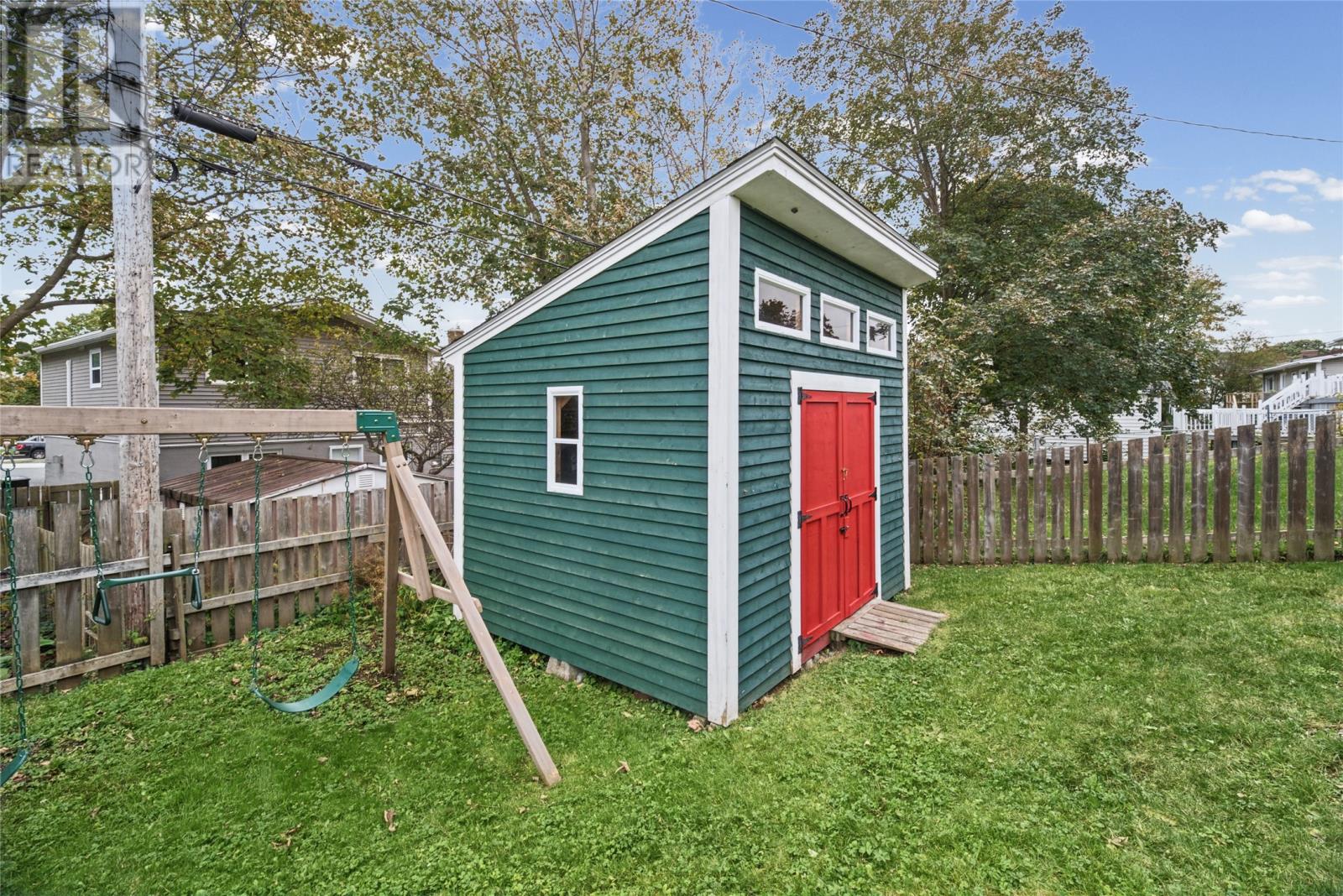 7 Macpherson Avenue Property Photo 39