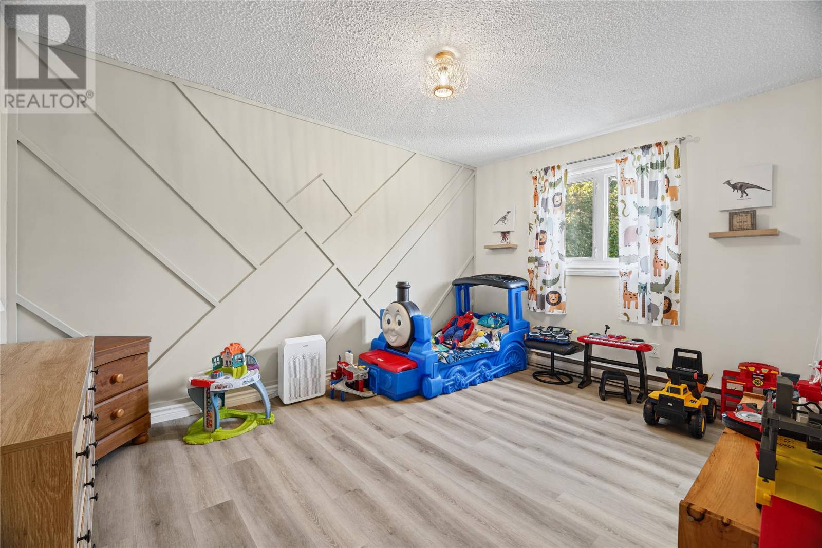 84 Canada Drive Property Photo 20
