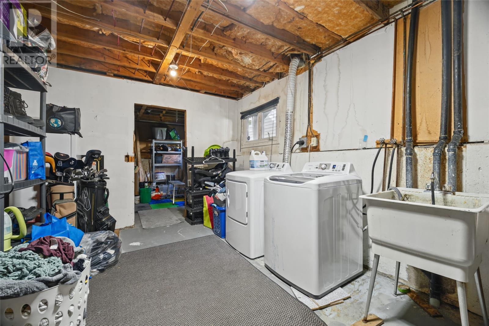 84 Canada Drive Property Photo 24