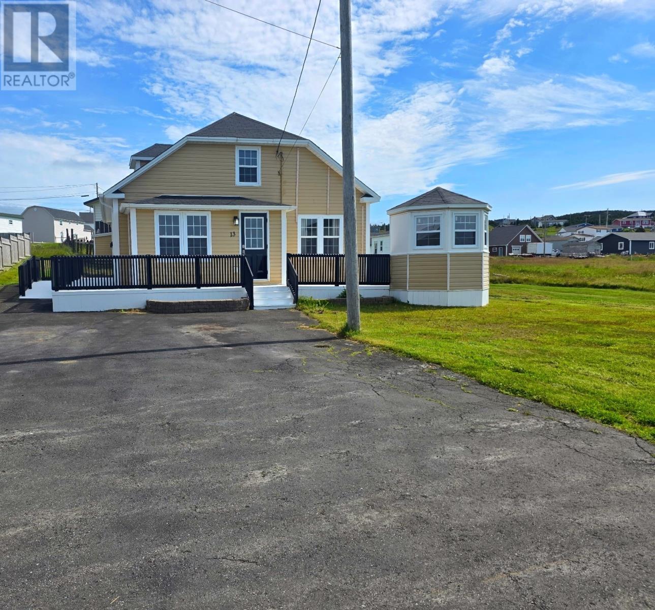 13 Hawkin's Lane Property Photo 1