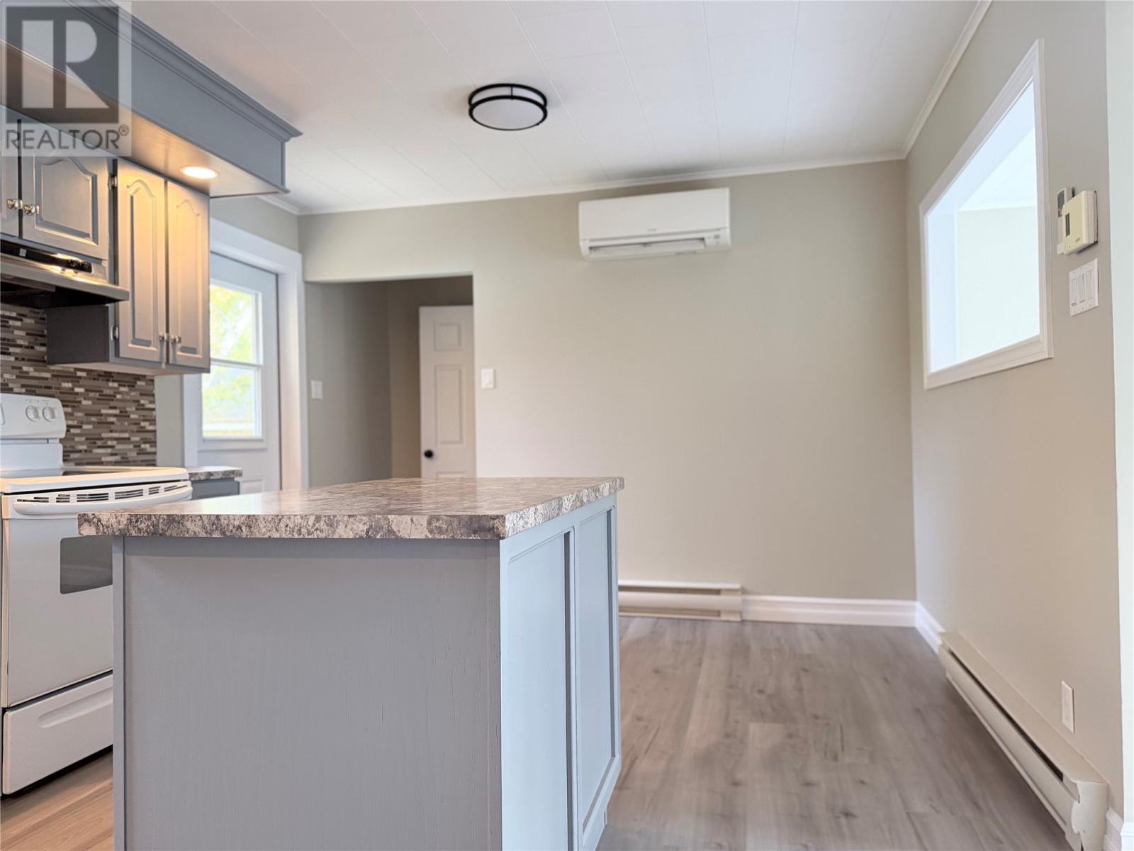 14 Fifth Avenue Property Photo 6