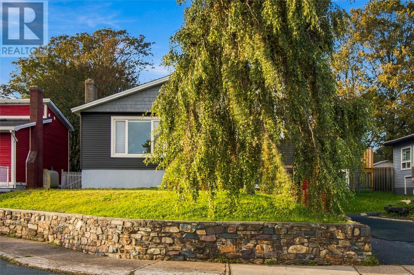 16 Dunscombe Place Property Photo 3