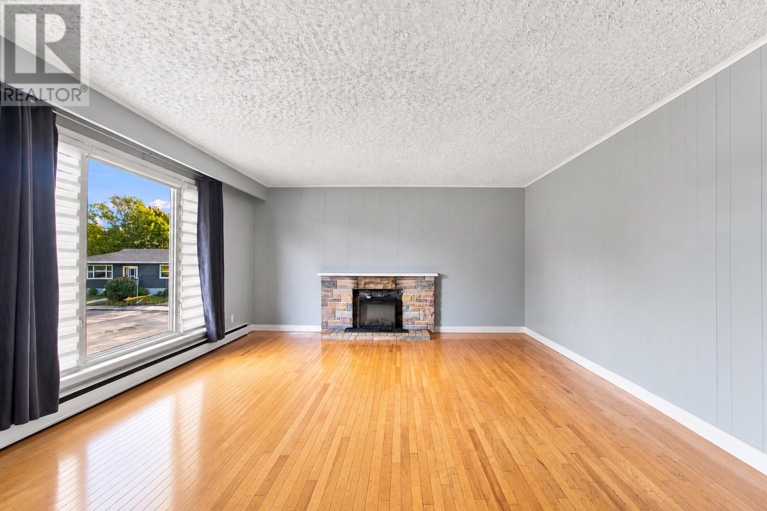 16 Dunscombe Place Property Photo 7