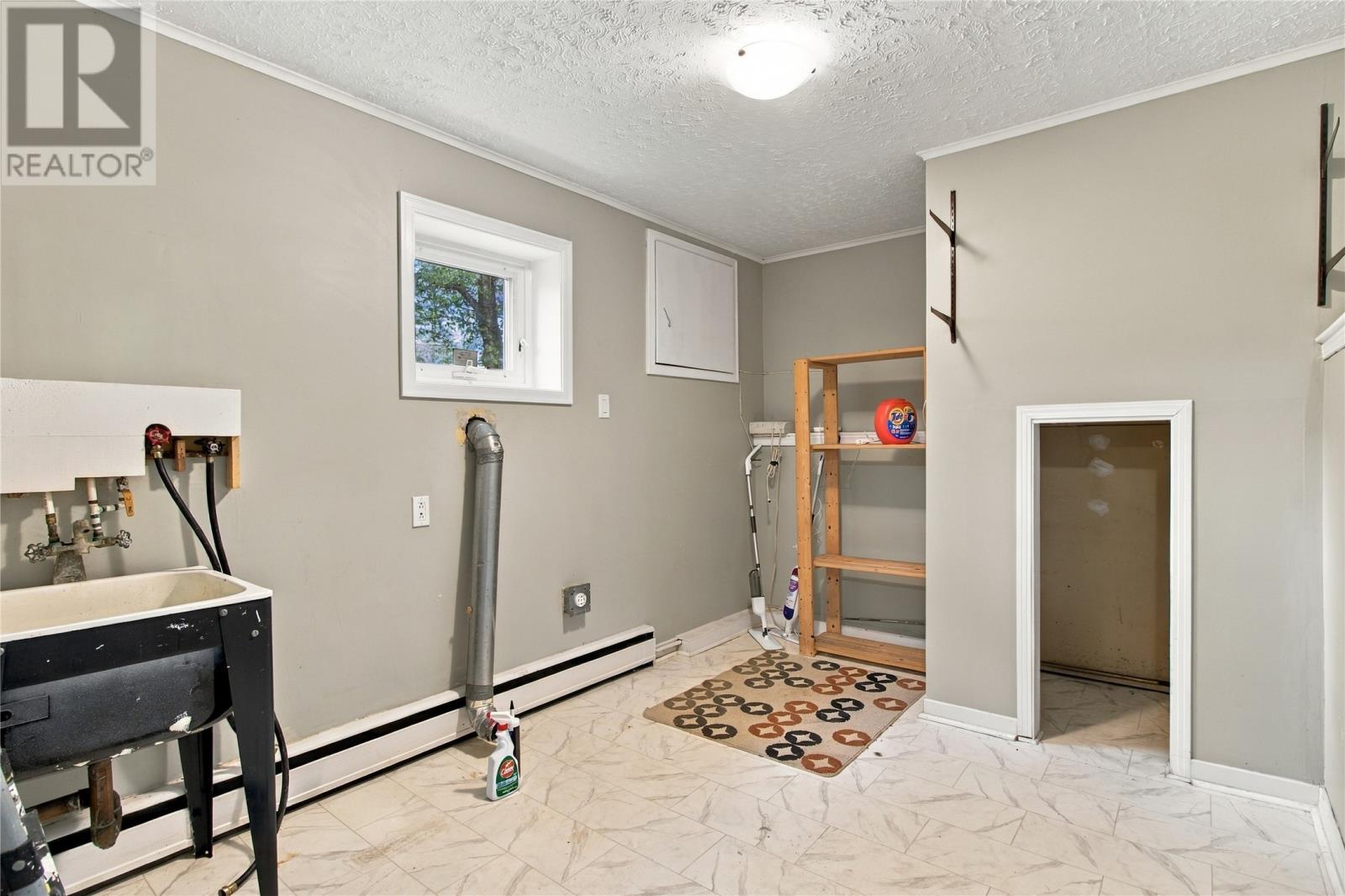 16 Dunscombe Place Property Photo 24