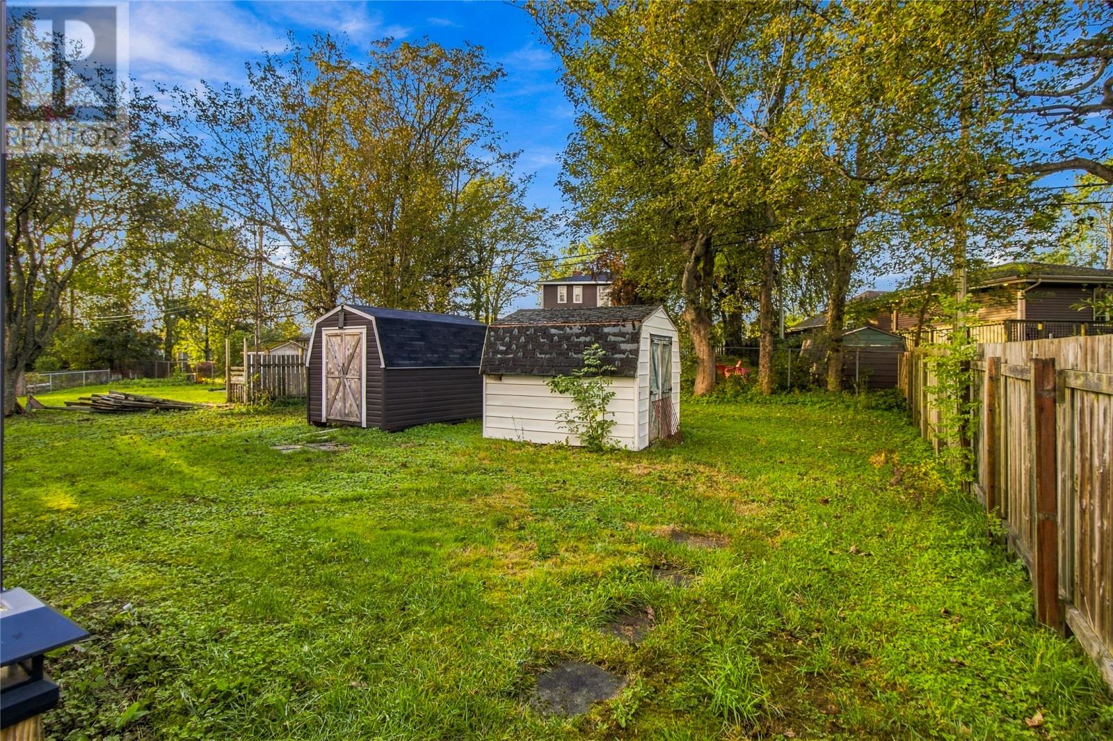 16 Dunscombe Place Property Photo 27
