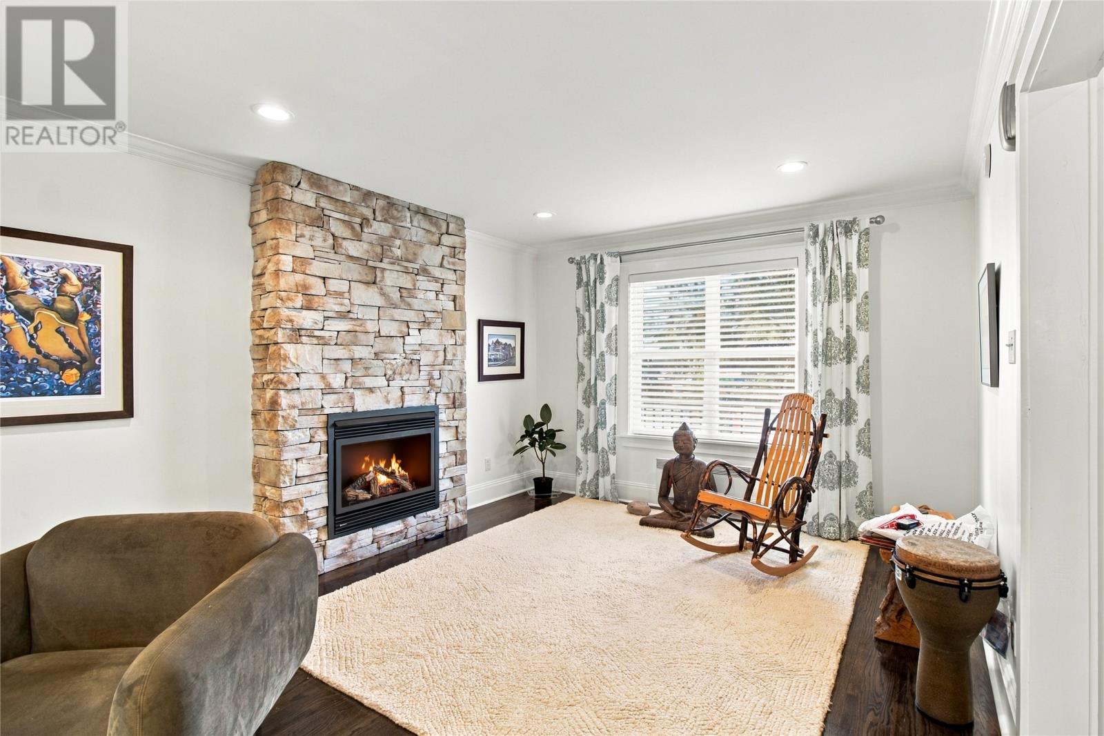 13 Burdell Place Property Photo 6