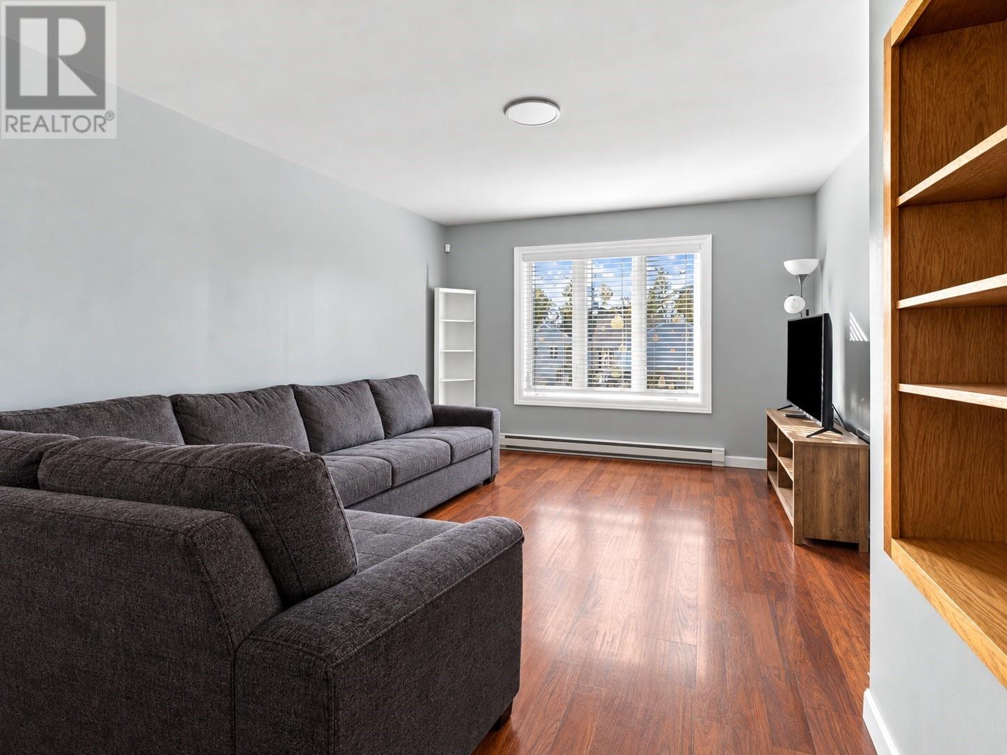 86 Greenspond Drive Property Photo 10