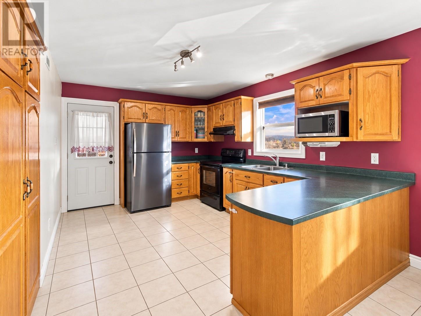 86 Greenspond Drive Property Photo 13
