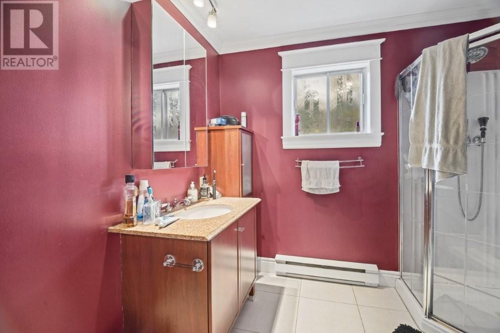 77 Waterford Bridge Road Property Photo 13