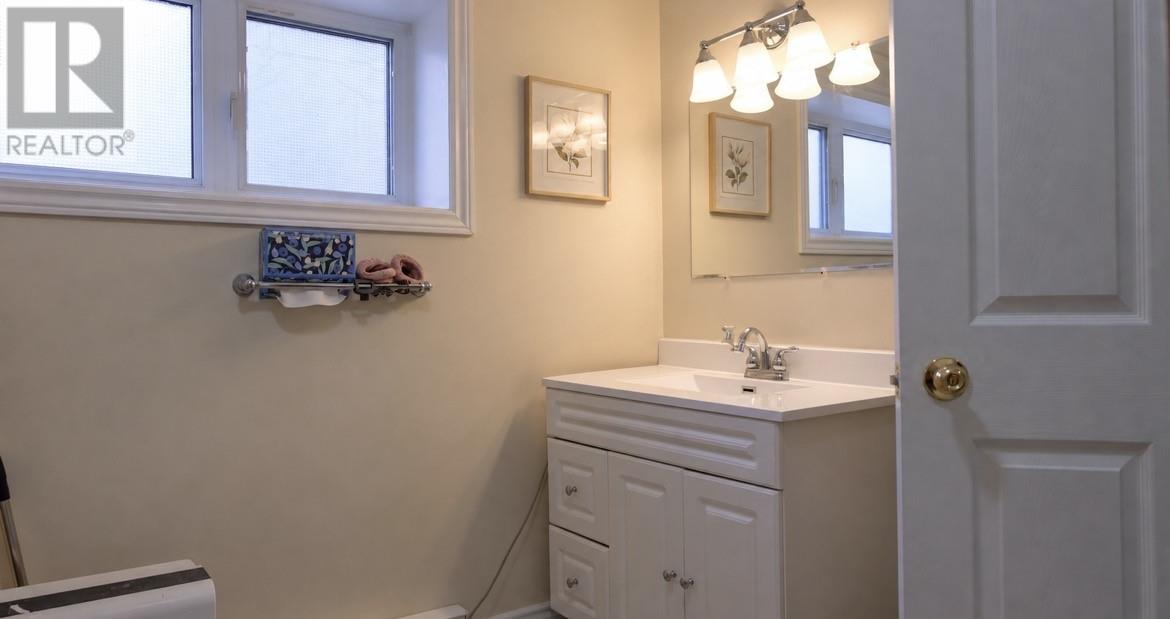 19 Walshs Avenue Property Photo 30