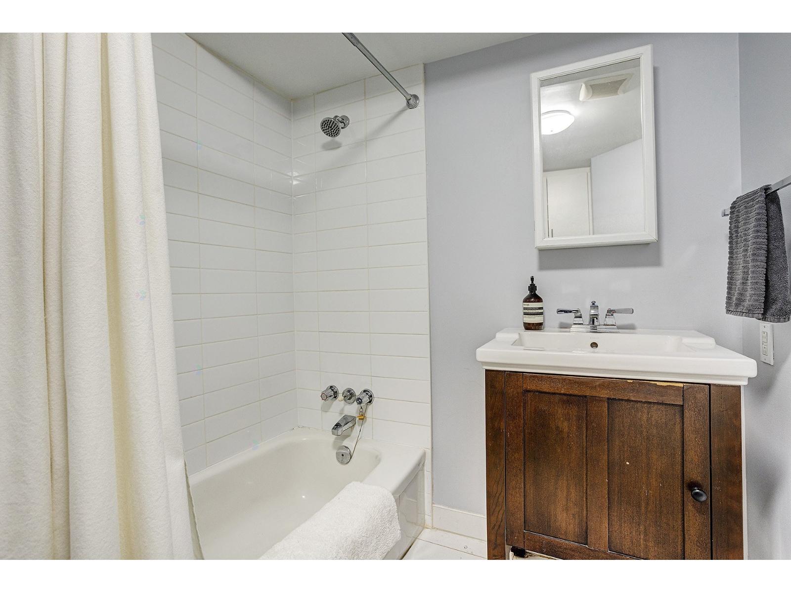 70 Av. Columbia Property Photo 28