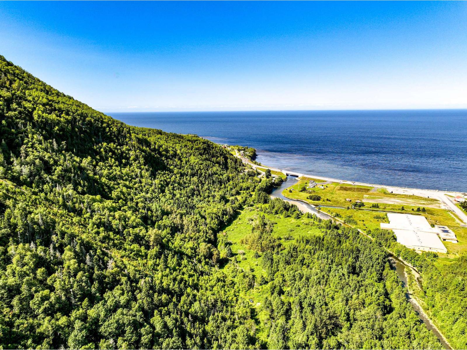 Route Du Lac Property Photo 3