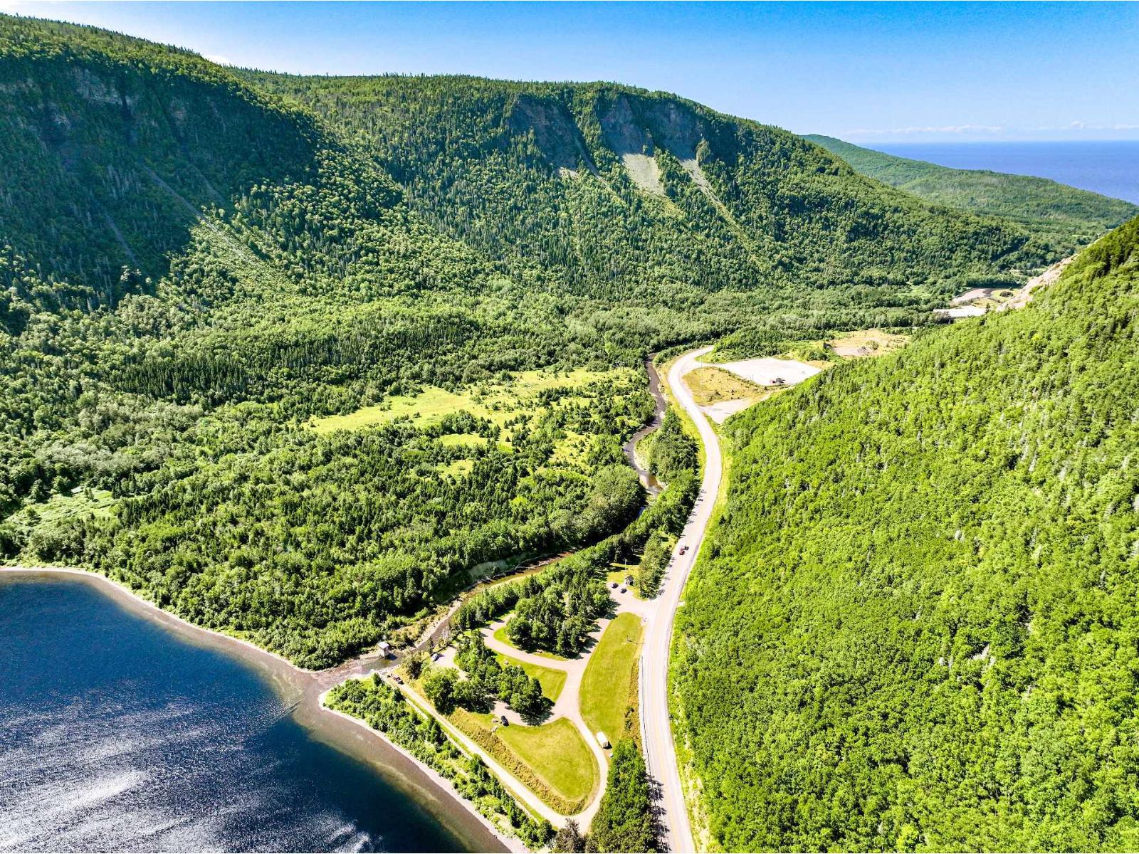 Route Du Lac Property Photo 12