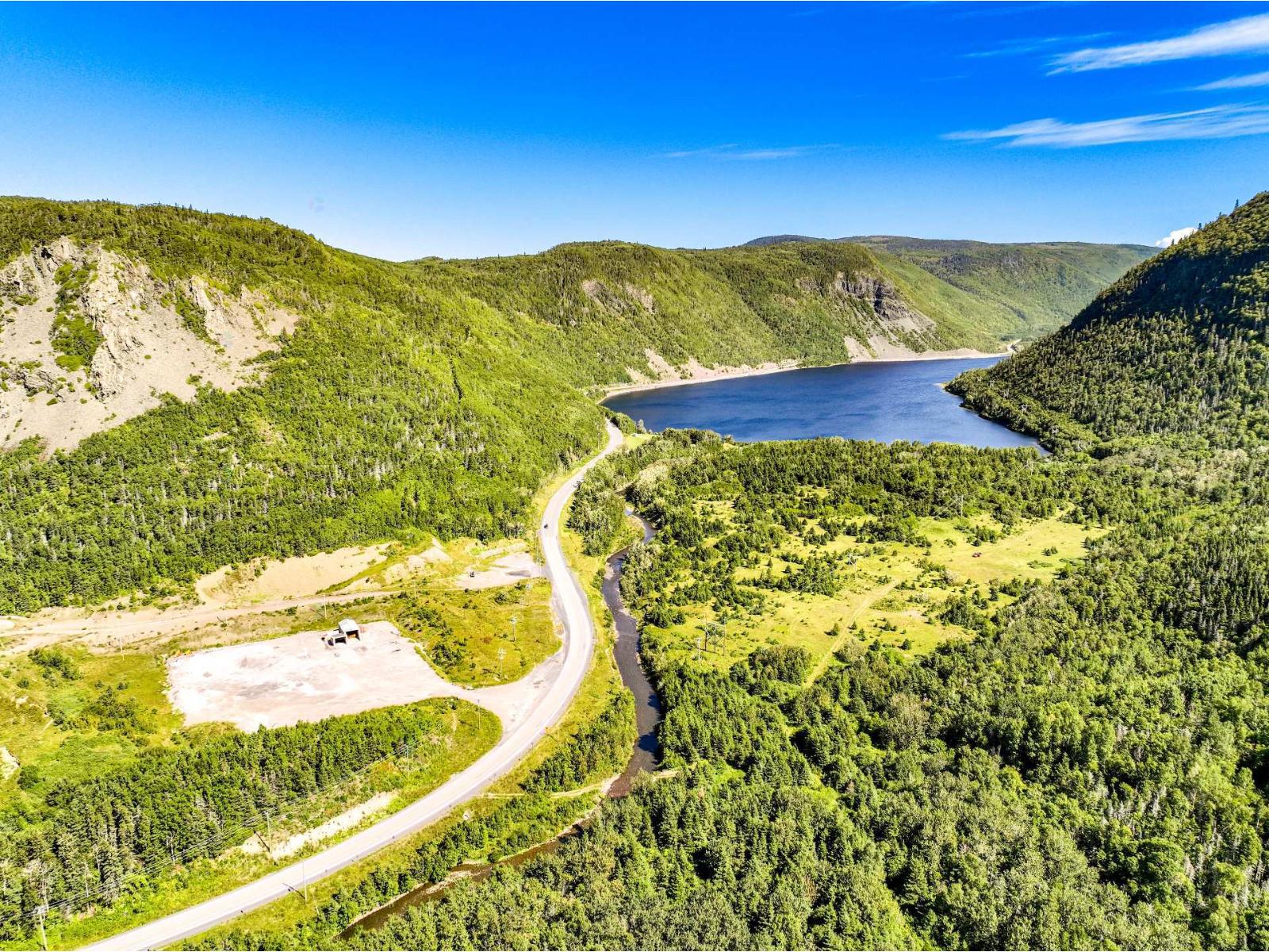 Route Du Lac Property Photo 15