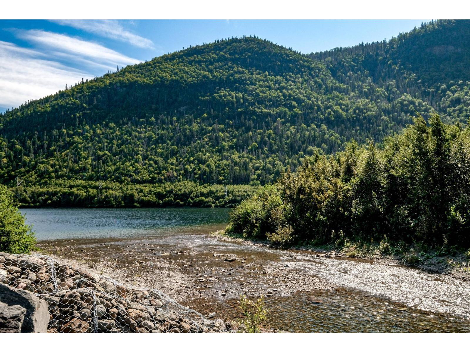 Route Du Lac Property Photo 22