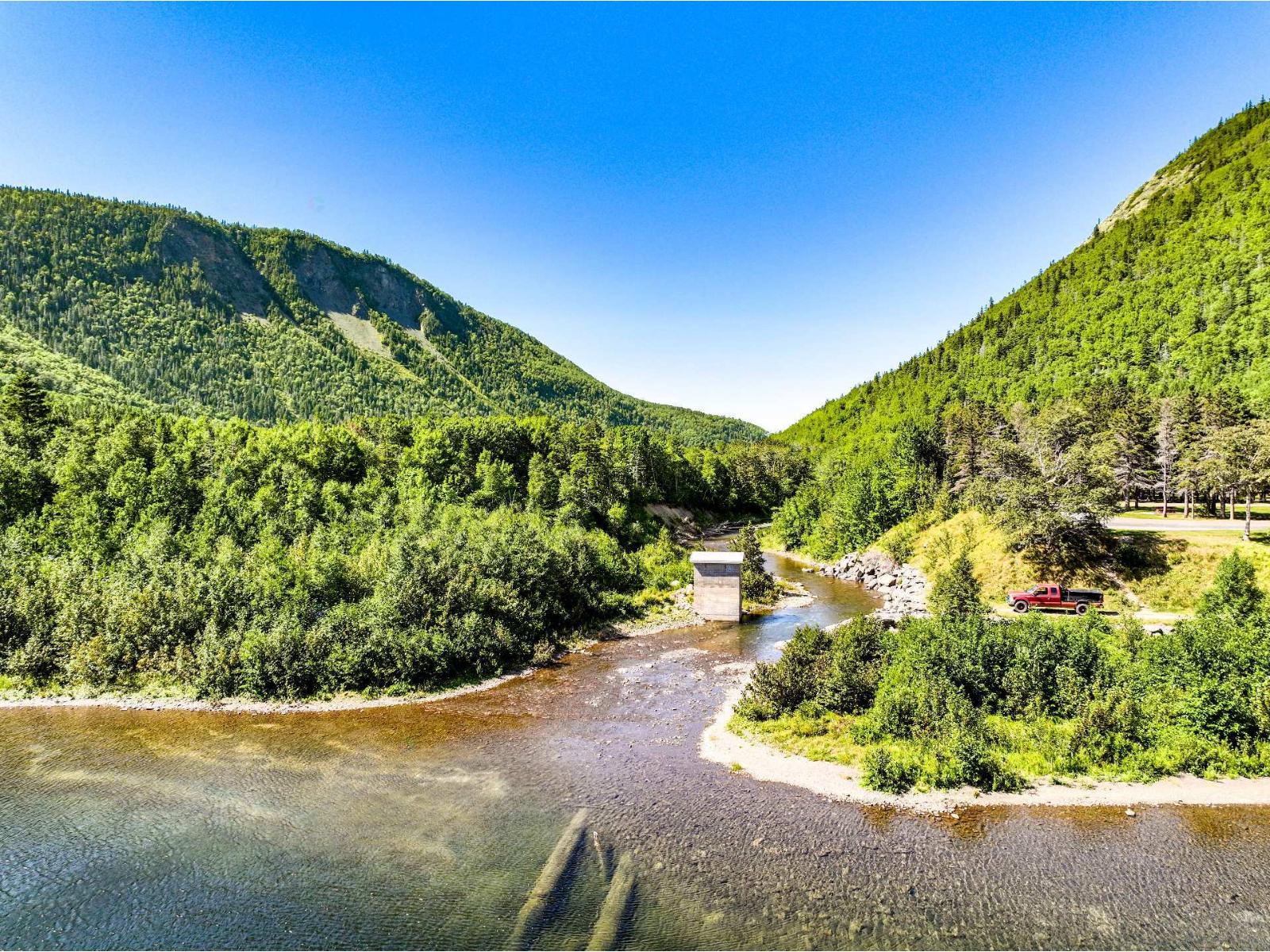 Route Du Lac Property Photo 26