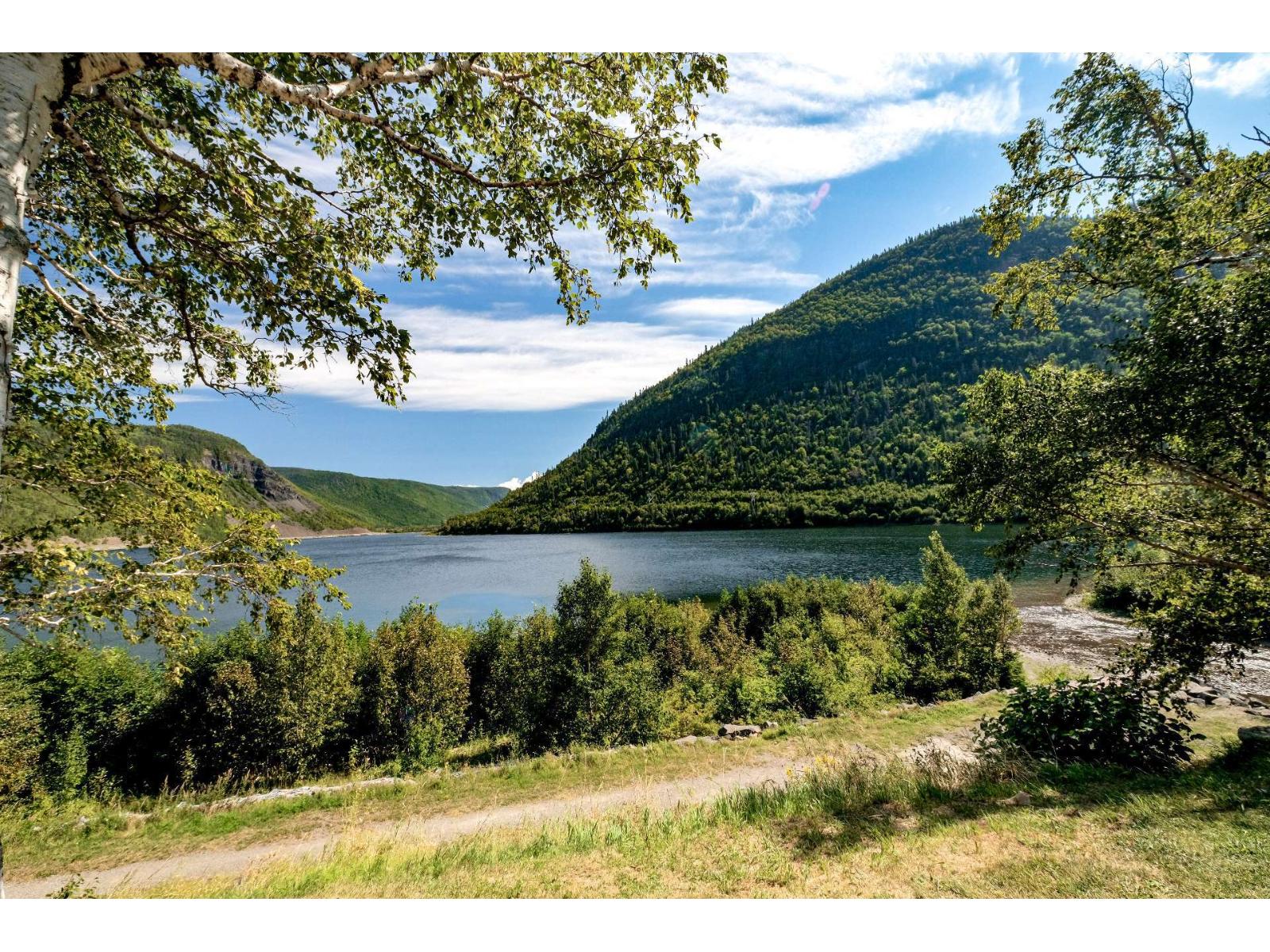 Route Du Lac Property Photo 27