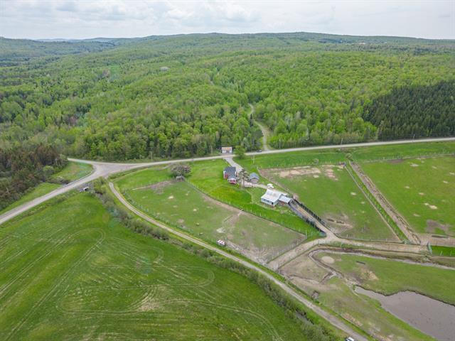 375 9e Rang Property Photo 11