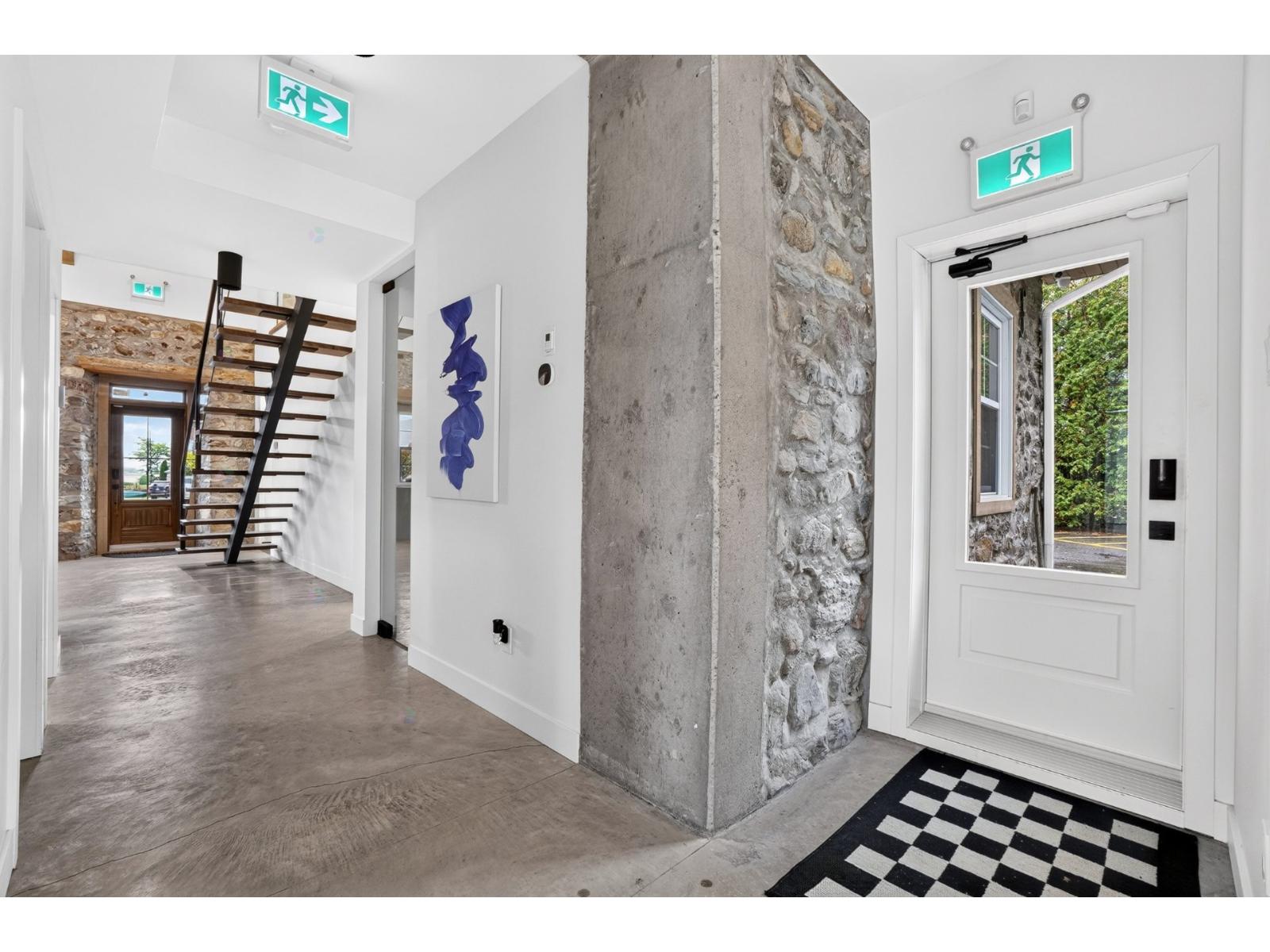 509 Rue Notre-dame, #4 Property Photo 9