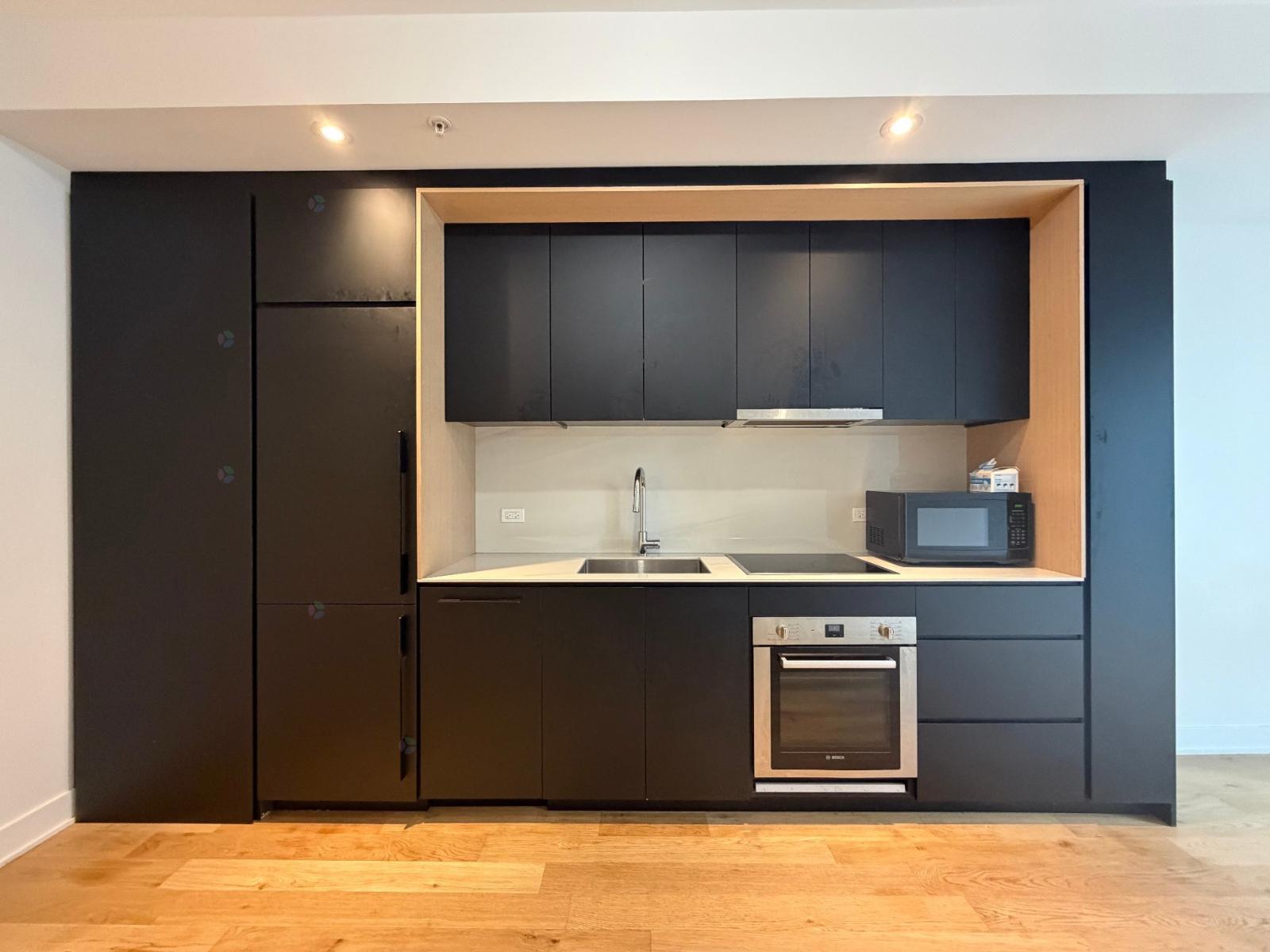 1020 Rue De La Montagne, #1901 Property Photo 6