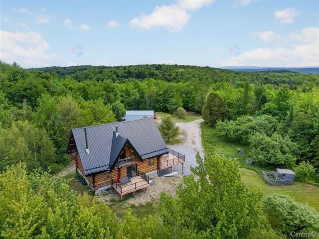 546 Ch. Du Grand-brompton Property Photo 1