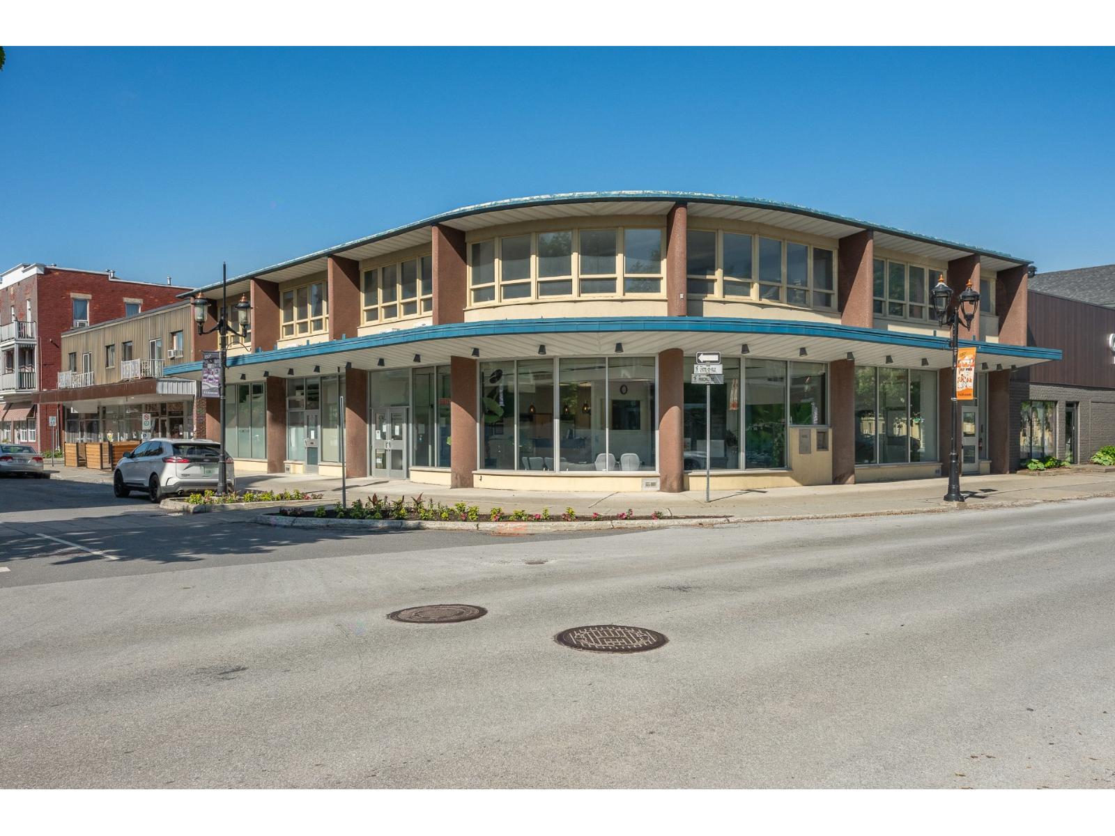 280-282 Rue Principale E. Property Photo 1