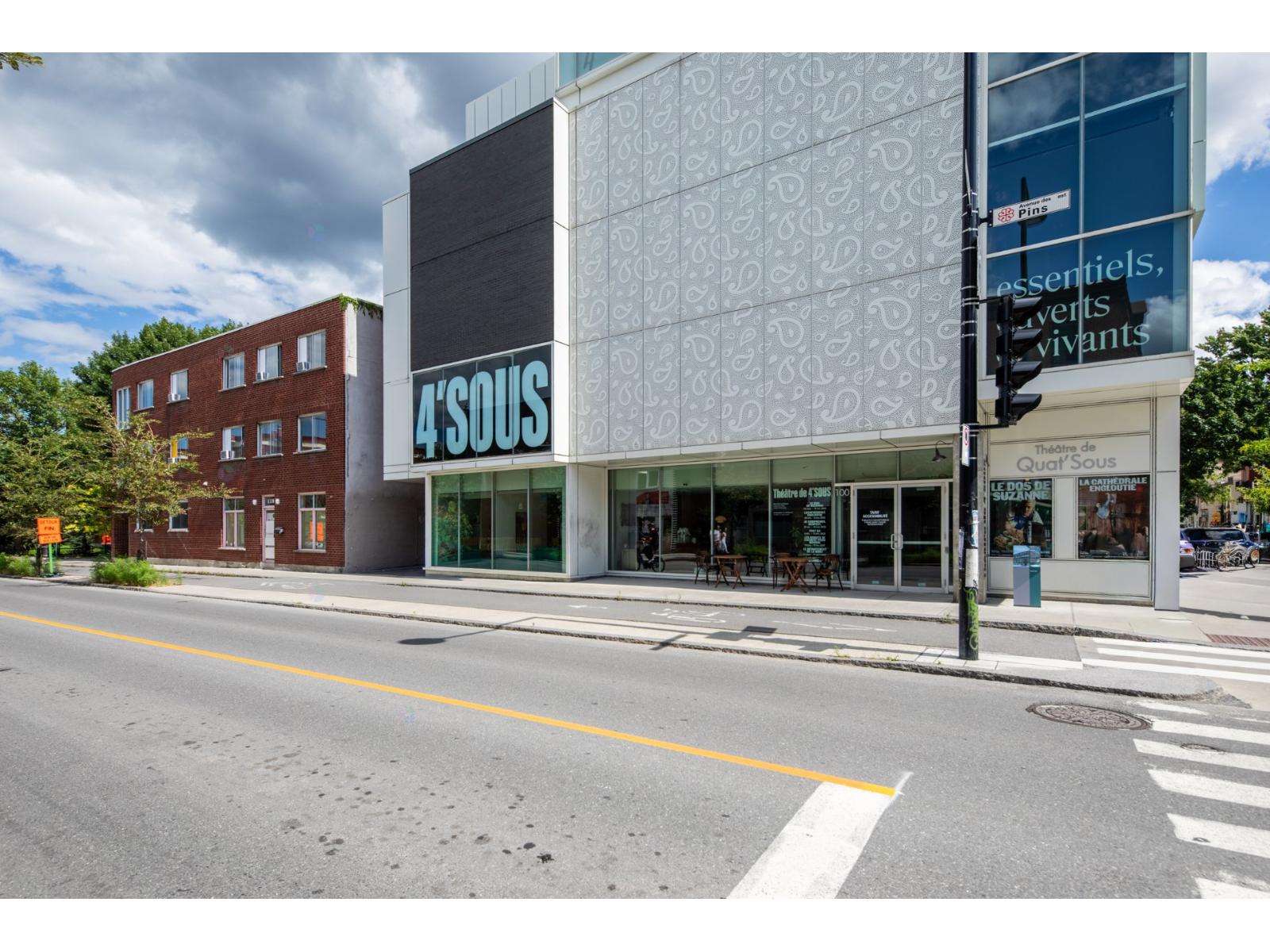 118-120 Av. Des Pins E. Property Photo 26
