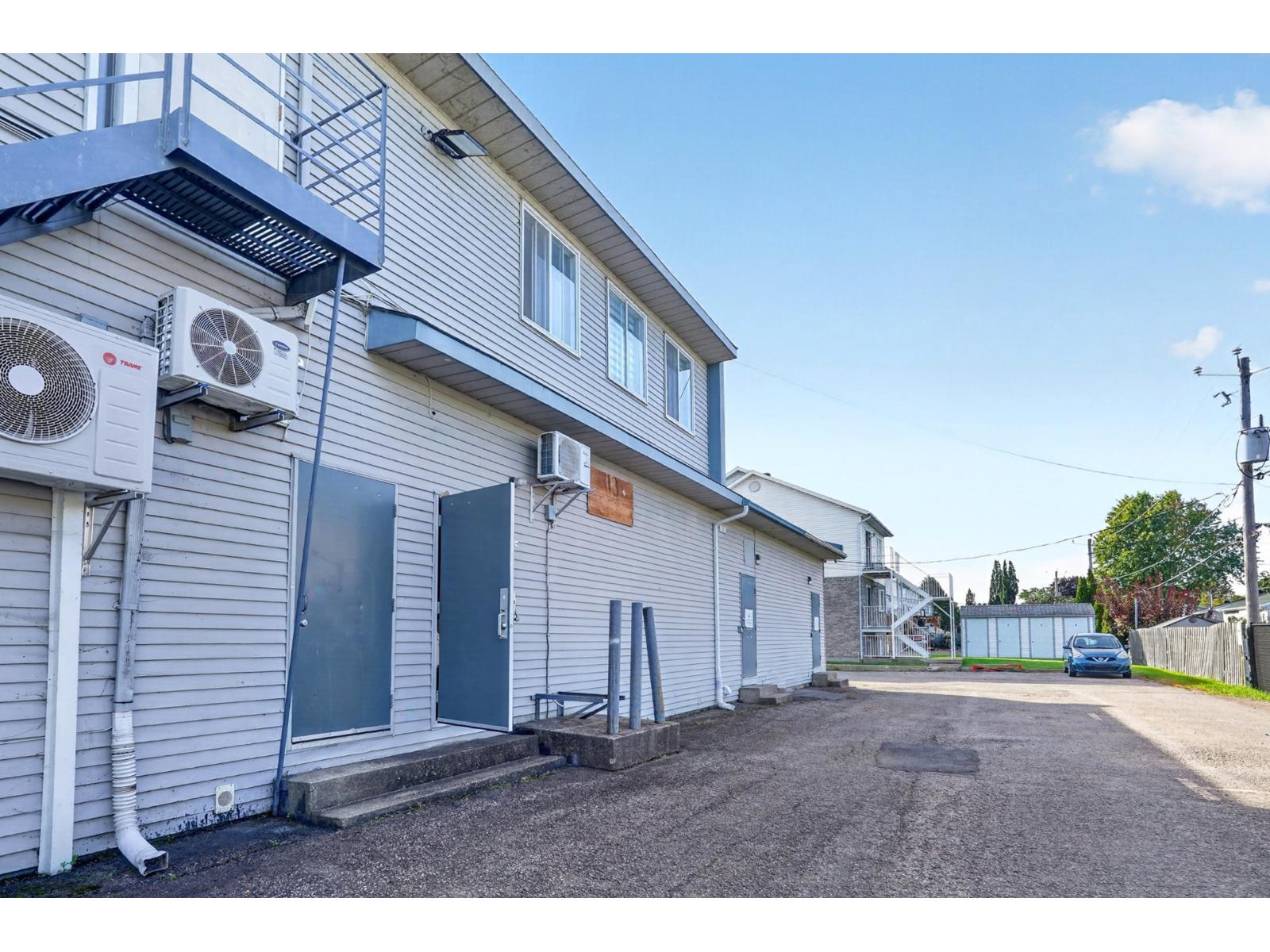 253 Rue Ste-catherine, #115 Property Photo 17