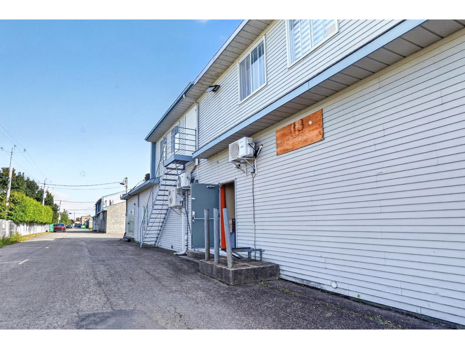 253 Rue Ste-catherine, #115 Property Photo 18