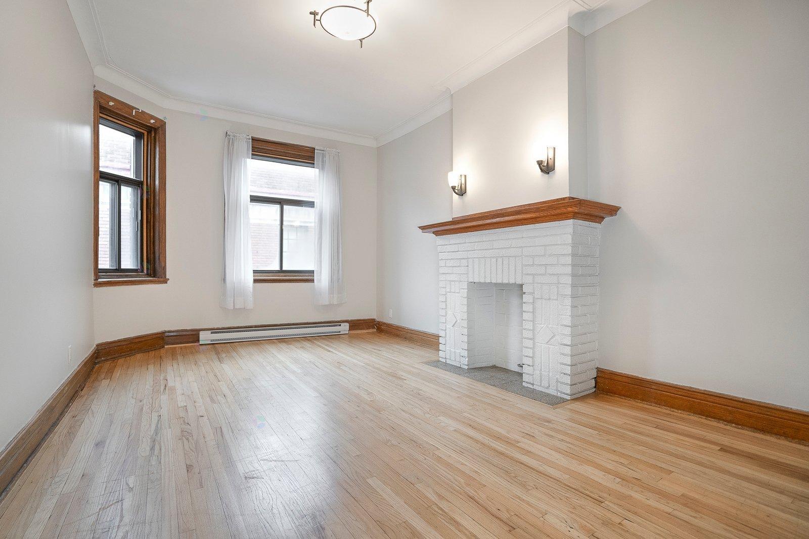 4278 Rue Sherbrooke O., #12 Property Photo 1