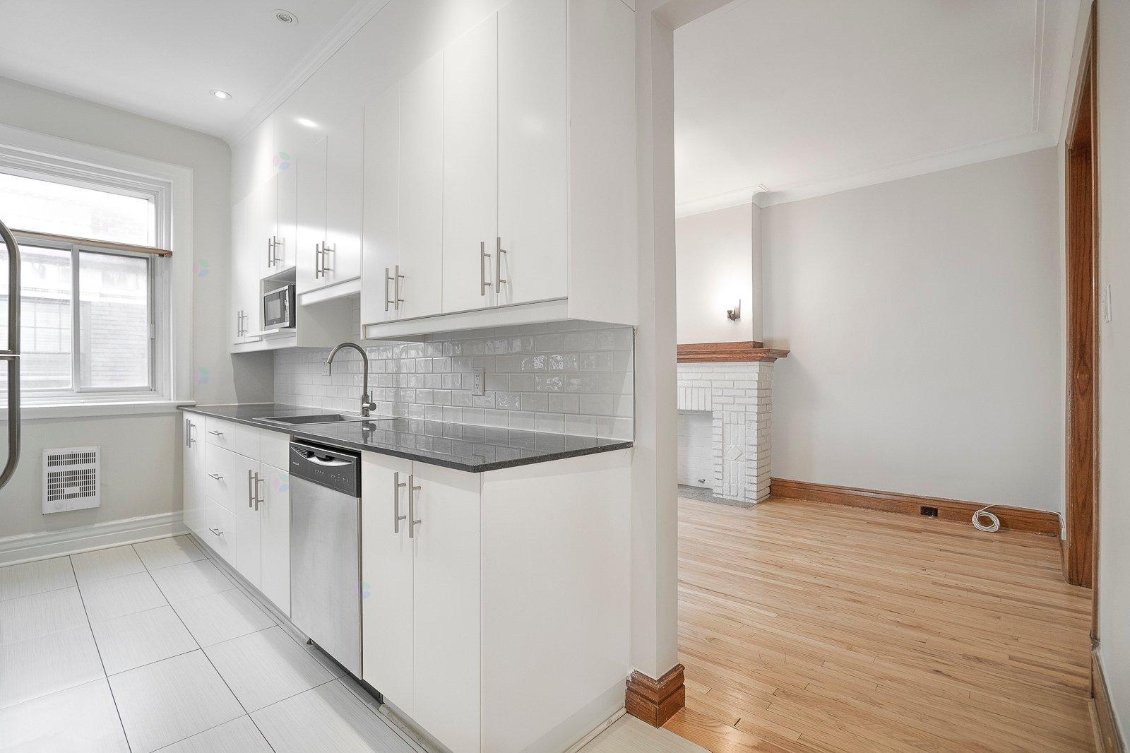 4278 Rue Sherbrooke O., #12 Property Photo 8