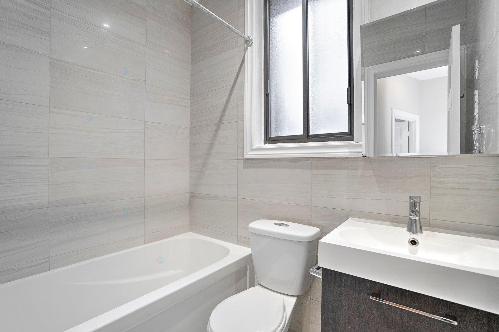4278 Rue Sherbrooke O., #12 Property Photo 16