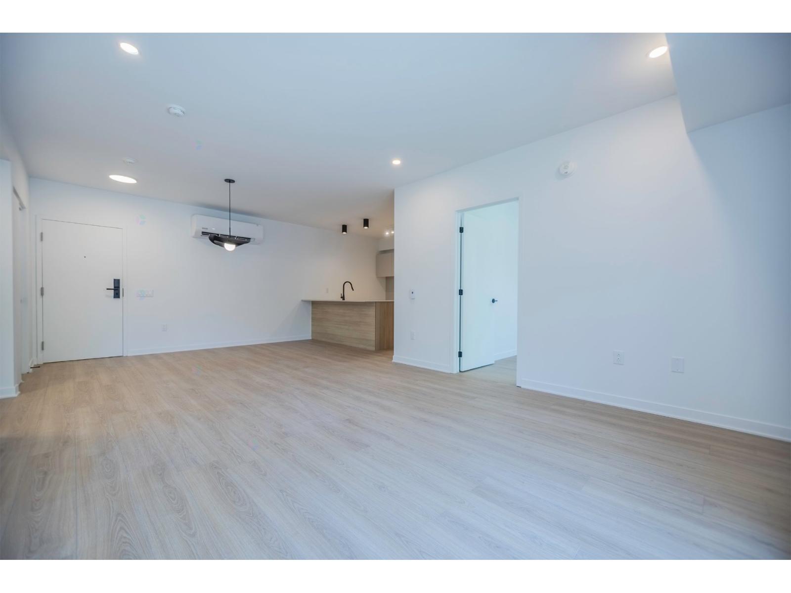 5805 Rue De La Rochelle, #306 Property Photo 3