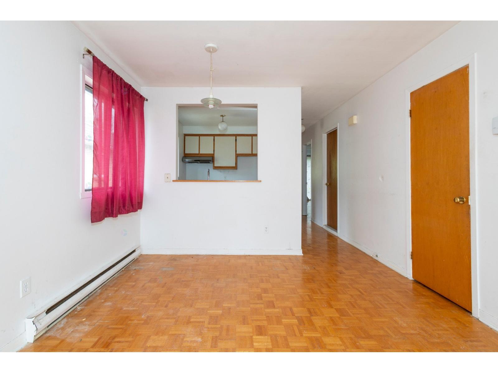 2335 Av. Montclair Property Photo 11