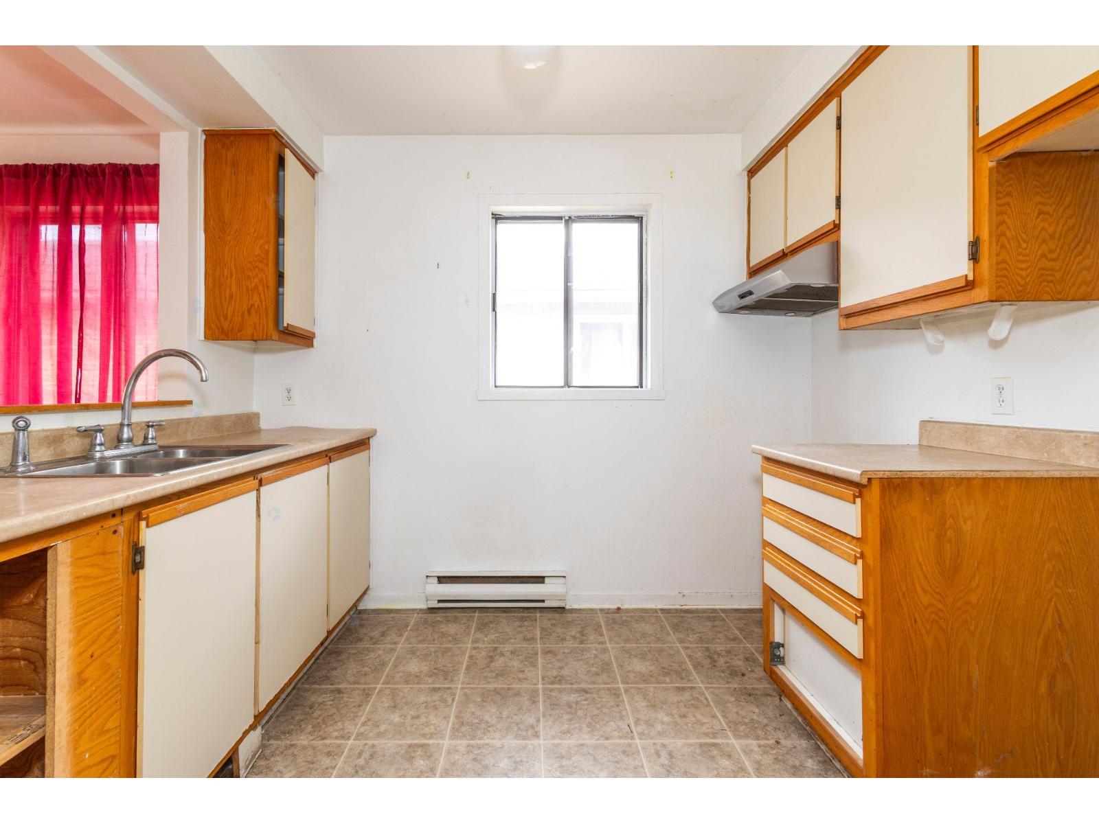 2335 Av. Montclair Property Photo 12