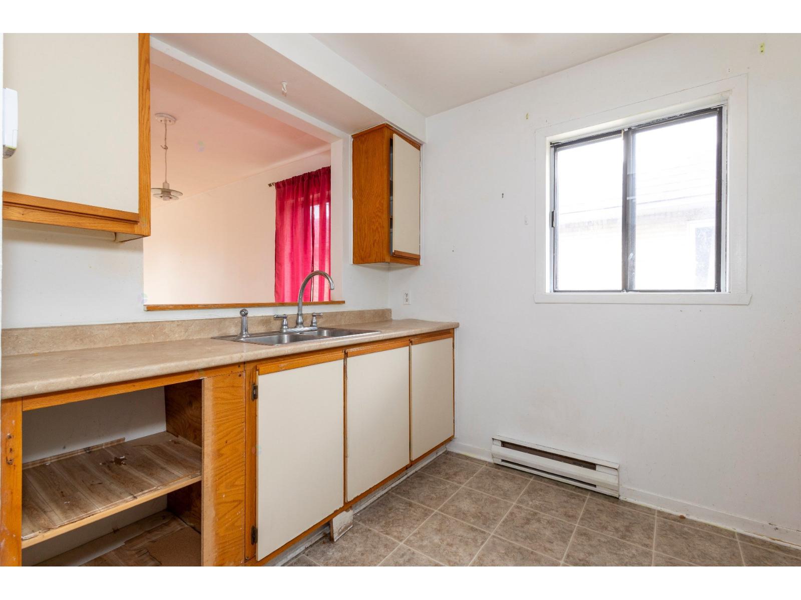 2335 Av. Montclair Property Photo 13