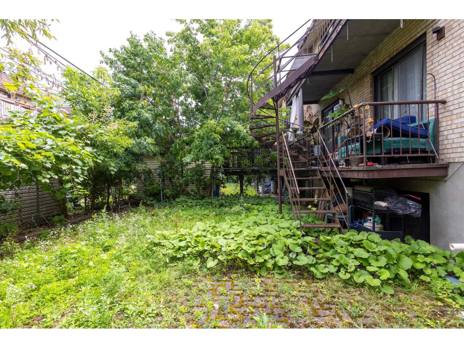 2335 Av. Montclair Property Photo 28