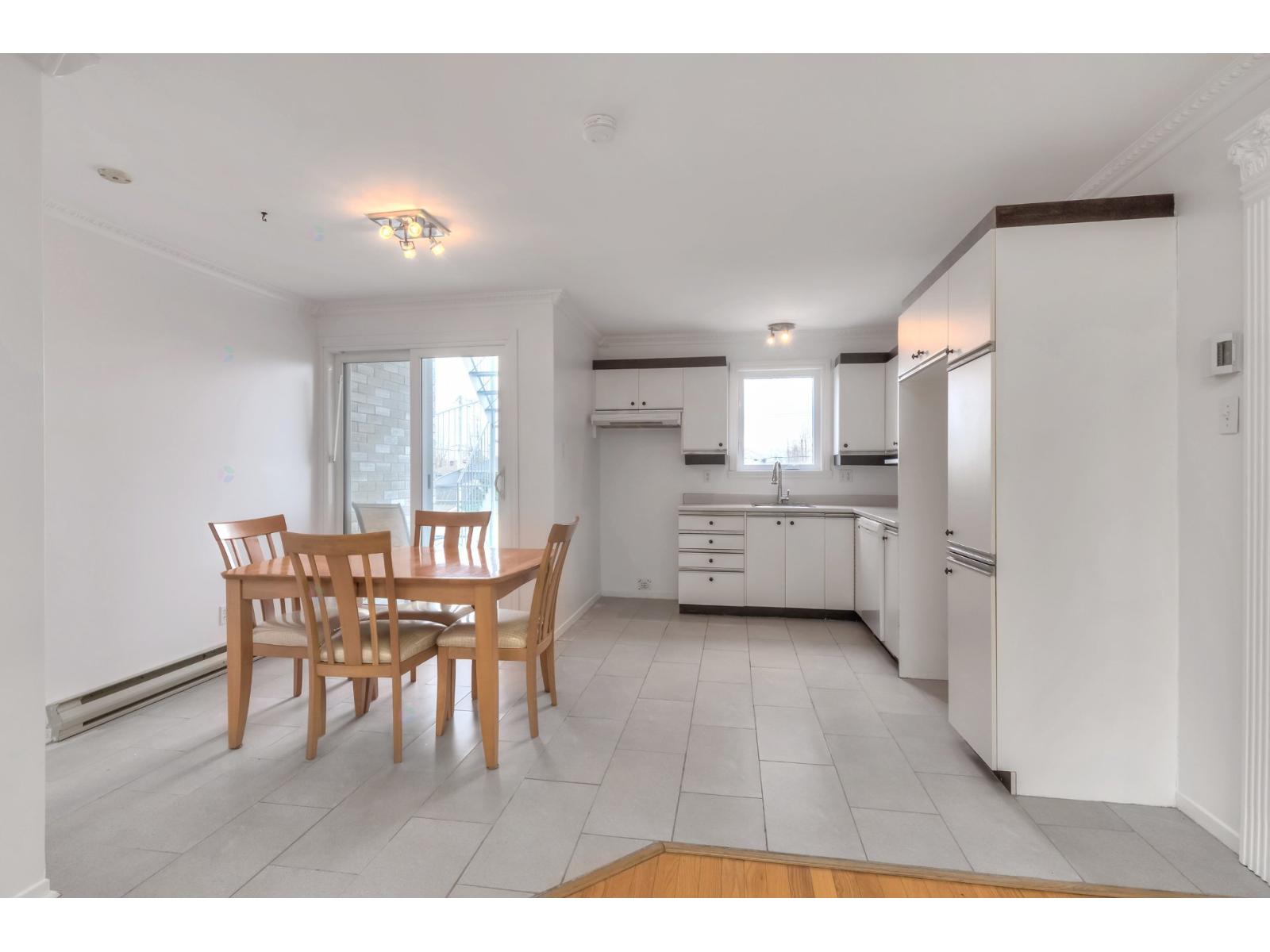 3605 Boul. St-laurent, #302 Property Photo 5