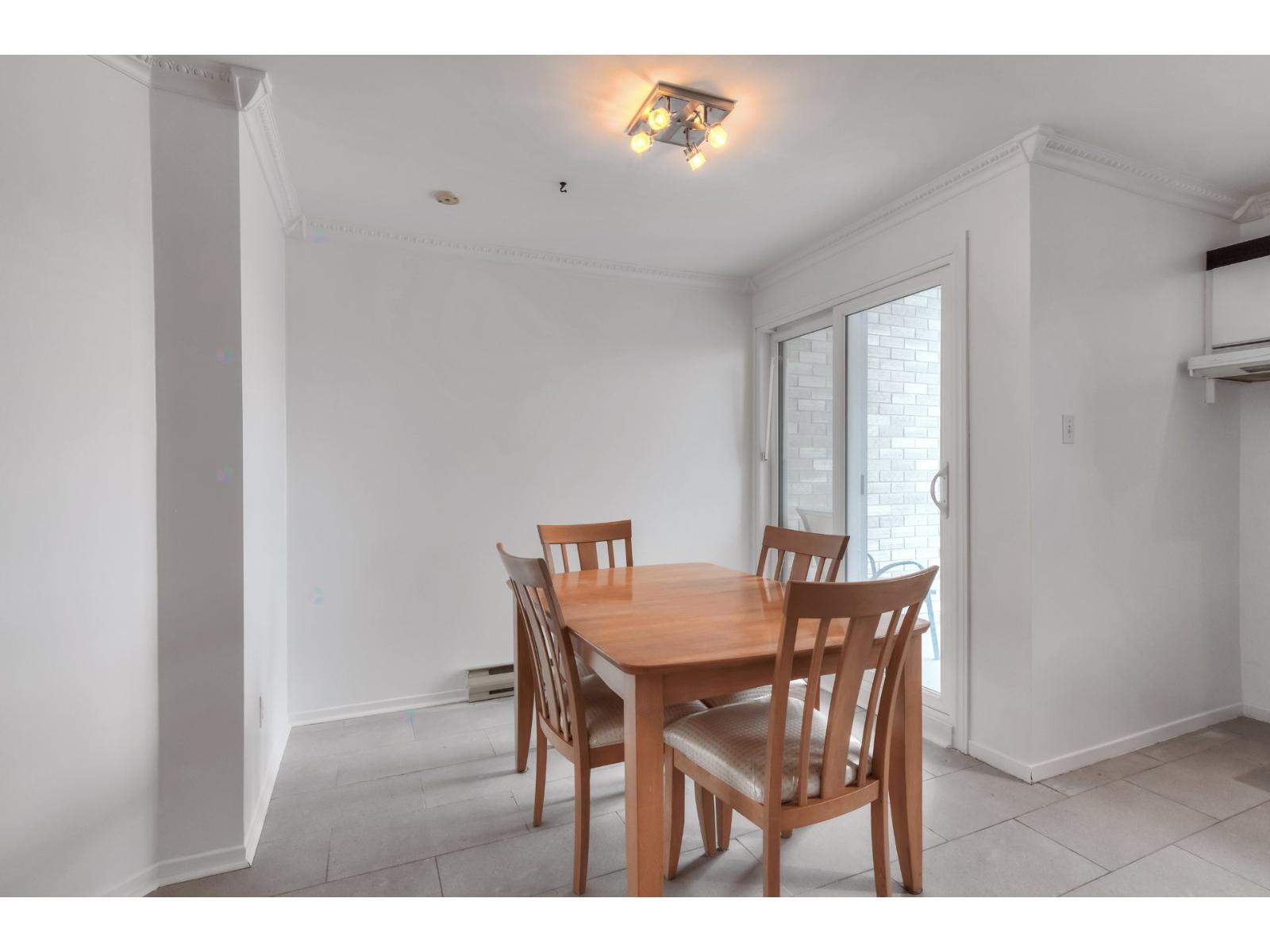 3605 Boul. St-laurent, #302 Property Photo 6