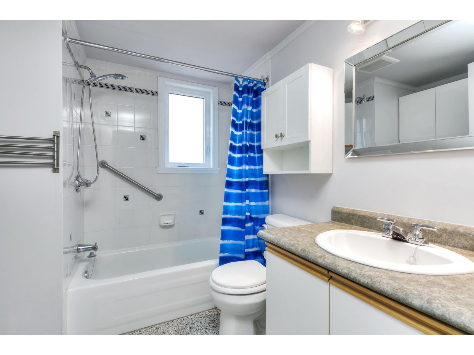 3605 Boul. St-laurent, #302 Property Photo 7