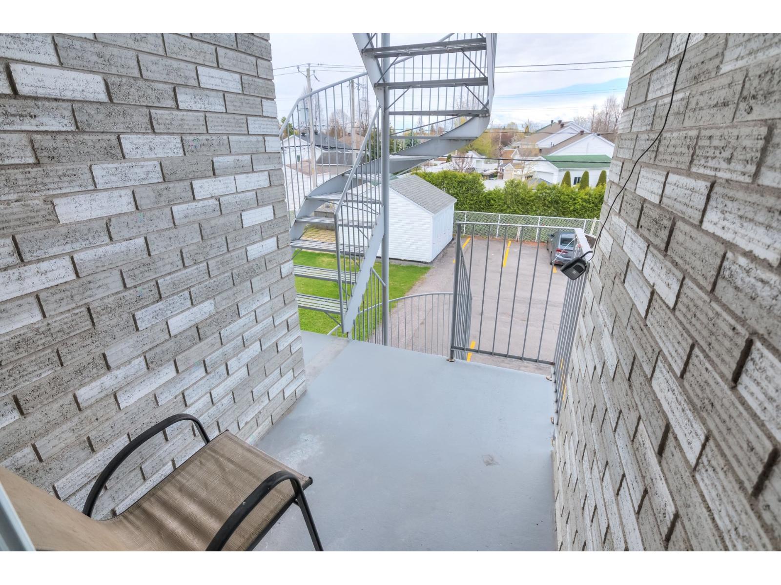 3605 Boul. St-laurent, #302 Property Photo 17